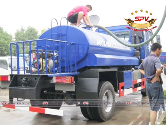 4X4  Water Tanker-Sino Truk